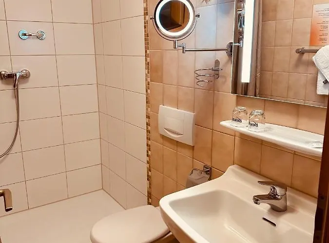 酒店 诺里布里克咖啡厅酒店 3*