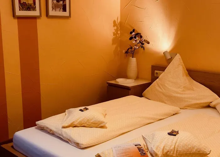 诺里布里克咖啡厅酒店 3*