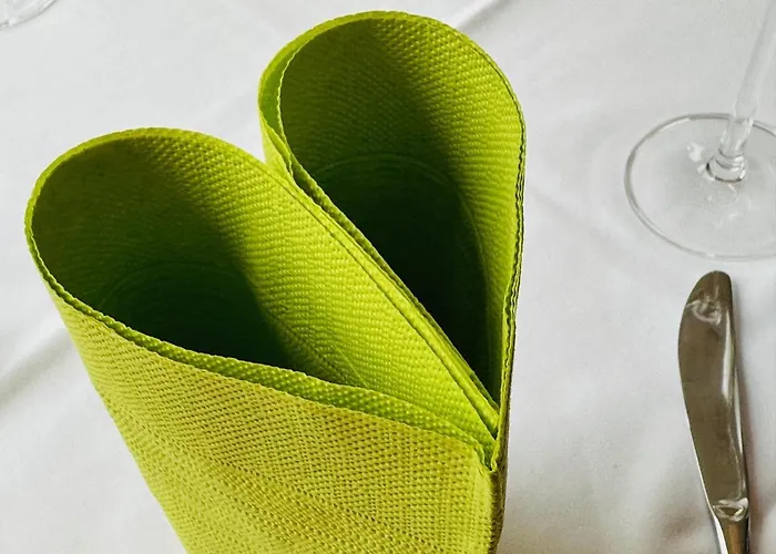 诺里布里克咖啡厅酒店 3*